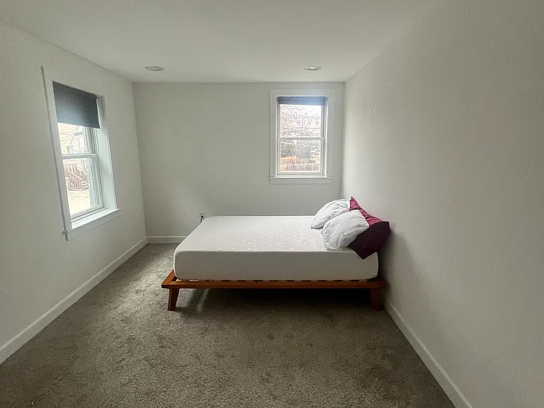 338 E Federal St — Photo 4