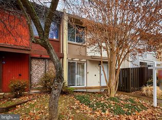 2158 Cartwright Pl, Reston, VA 20191