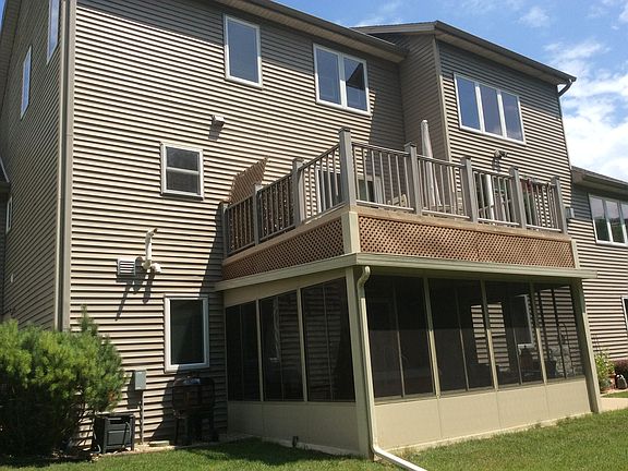 Sunroom and upper deck