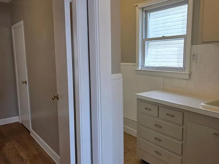 64 Hunter St #1 — Photo 4