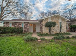 1608 Darlene Ln, Arlington, TX 76010