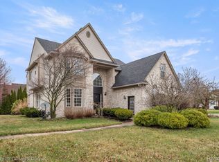 48990 Laguna Dr, Van Buren Township, MI 48111