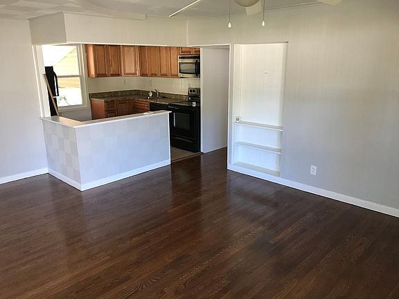 4th image of 9801 Portage Dr
