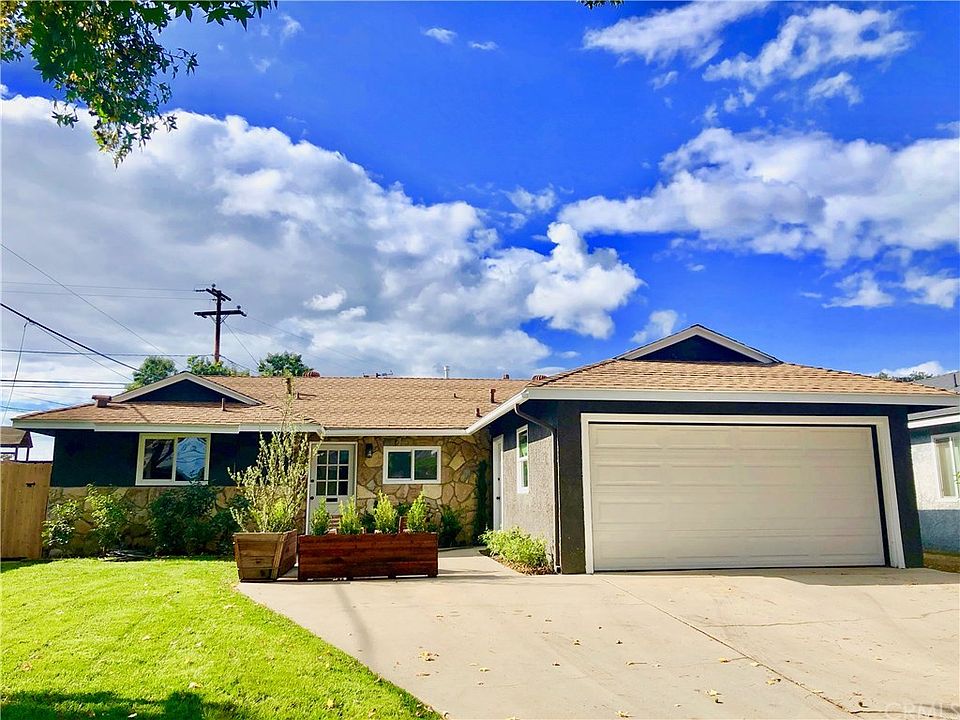 1st image of 3155 Conquista Ave