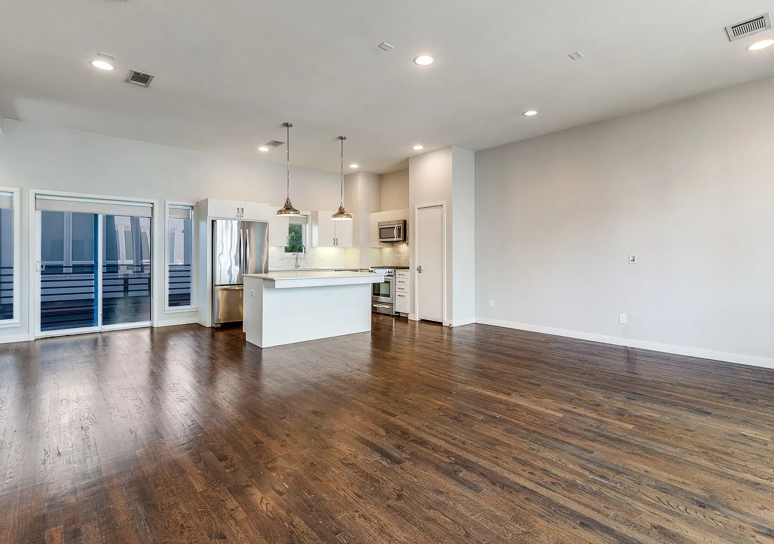 4905 Kilroy Drive — Photo 1