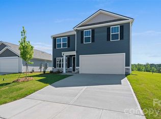175 Creekwalk Ln, Waynesville, NC 28785