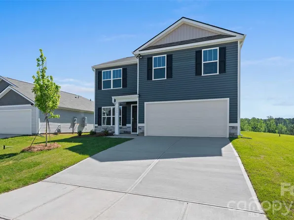 175 Creekwalk Ln, Waynesville, NC 28785