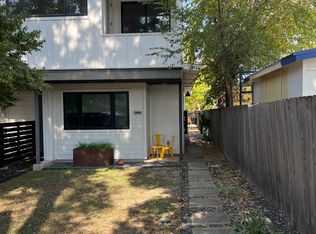 606 W Johanna St #B, Austin, TX 78704