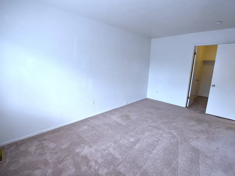 5550 Pennsylvania Ave #2 — Photo 20