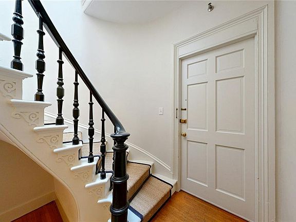5th image of 367 Benefit St #7