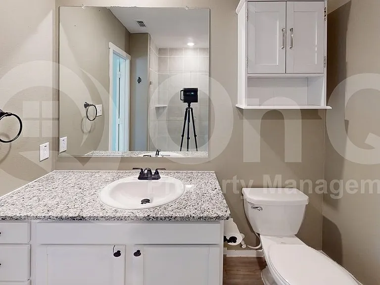 209 Adelina Dr — Photo 8