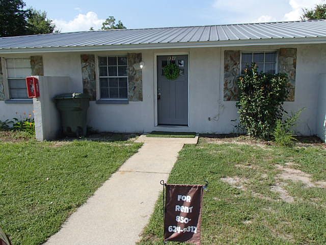 1st image of 926 Bradley Cir #926
