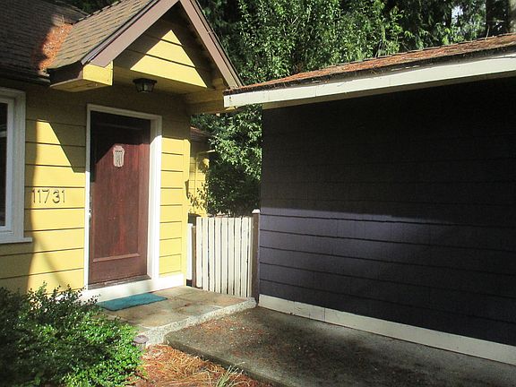 4th image of 11731 36th Ave NE