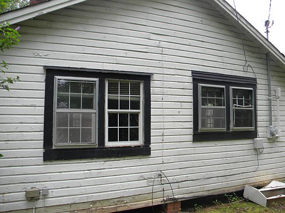4th image of 819 Forest Heights Dr