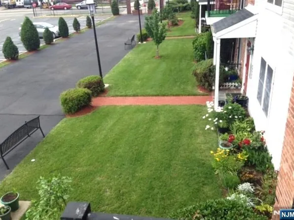 1001 Unicorn Way APT D002, Clifton, NJ 07011