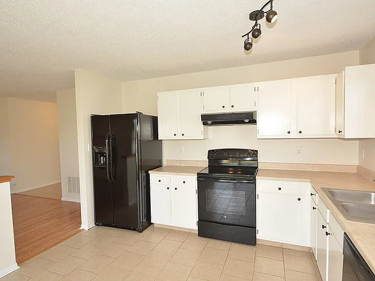 7394 Tassel Ct — Photo 7