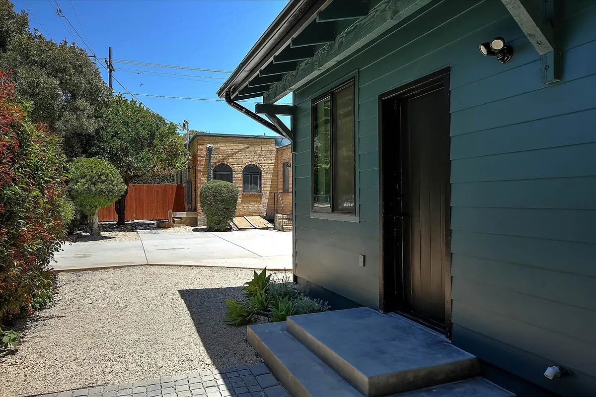 2 bed, 620 sqft, $4,150 — Photo 1