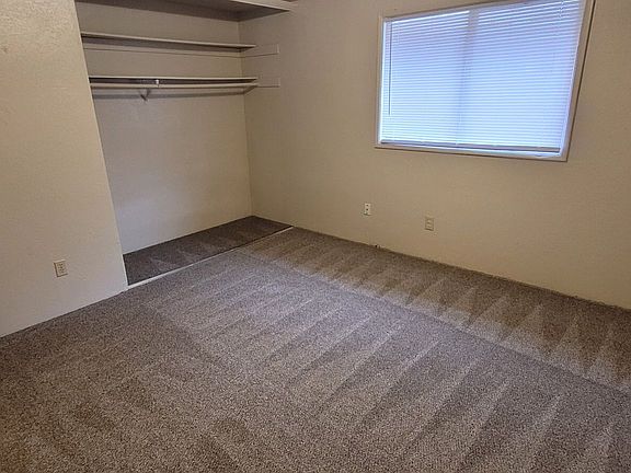 5th image of 519-521 S Holly St
