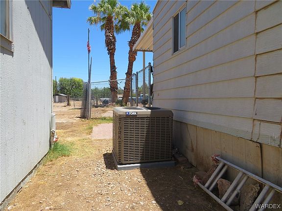 3rd image of 1715 E Valley Drive