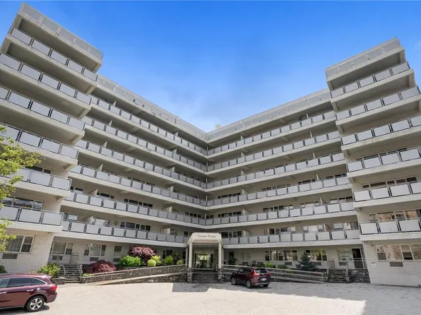 300 Martine Avenue #6K, White Plains, NY 10601