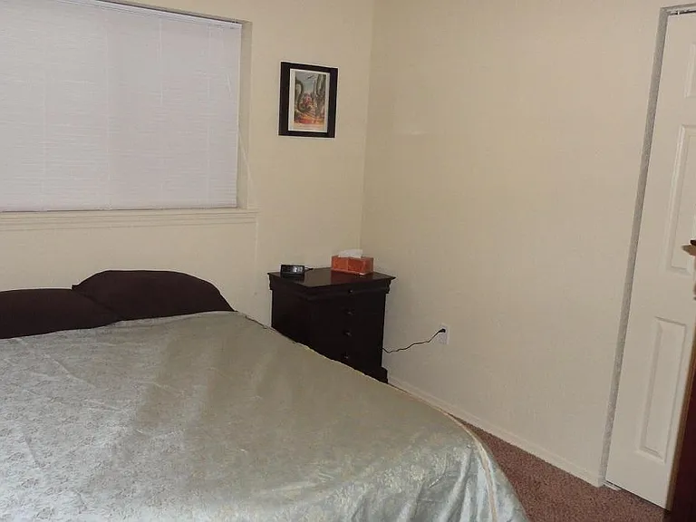102 Empire Loop — Photo 3