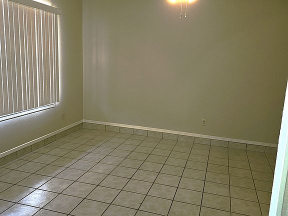 2nd image of 11265 Ivanhoe Dr