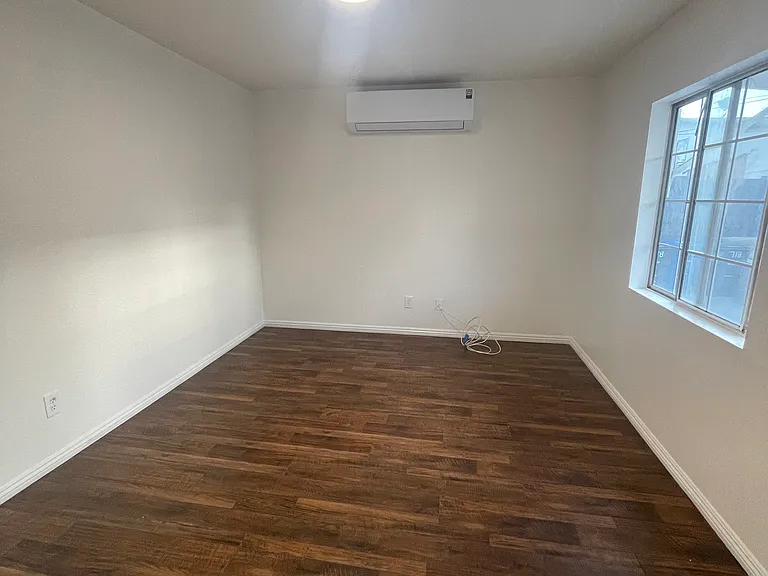 714 S Record Ave — Photo 5