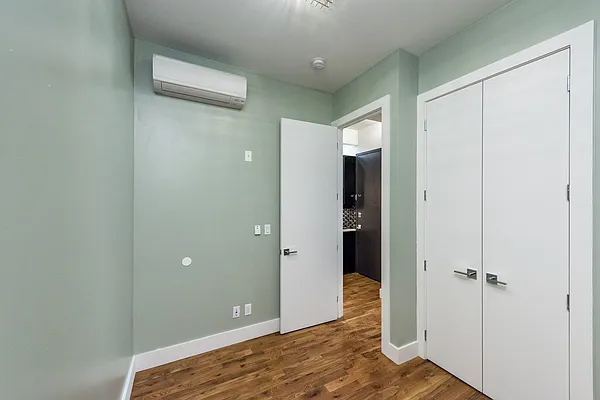 Rented by Nooklyn NYC LLC | media 12