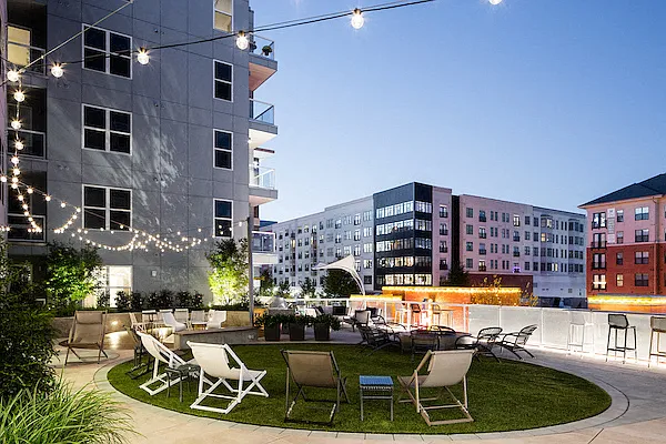Park Central Raleigh Apartments — Photo 19