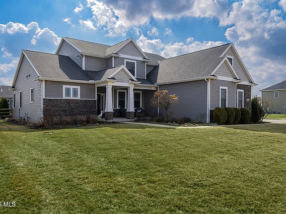 2nd image of 9541 Newbury Ln