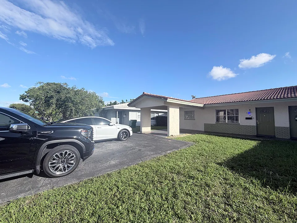 11260 NW 39th St
