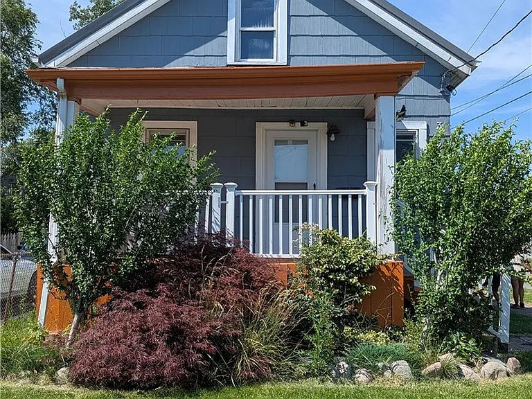 3248 Dudley Ave — Photo 2