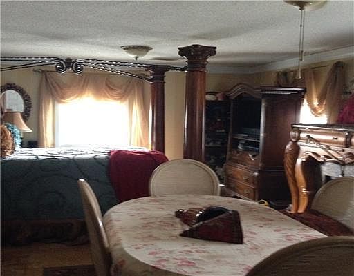 5th image of 3007 Andrew Ave