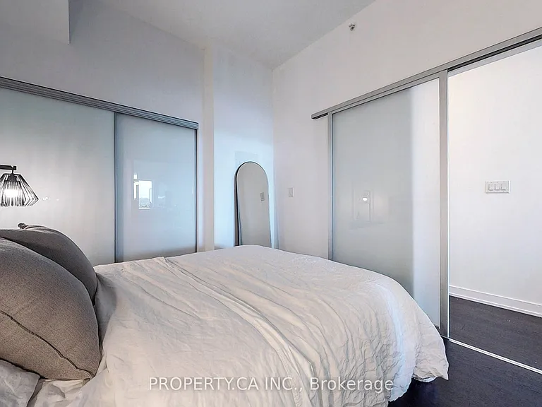 205 Manning Ave #403 — Photo 29