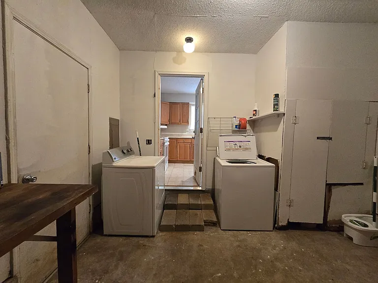 112 Thomas Blvd — Photo 35