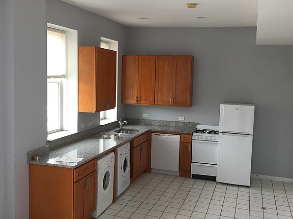 2nd image of 2758 N Ashland Ave APT 2
