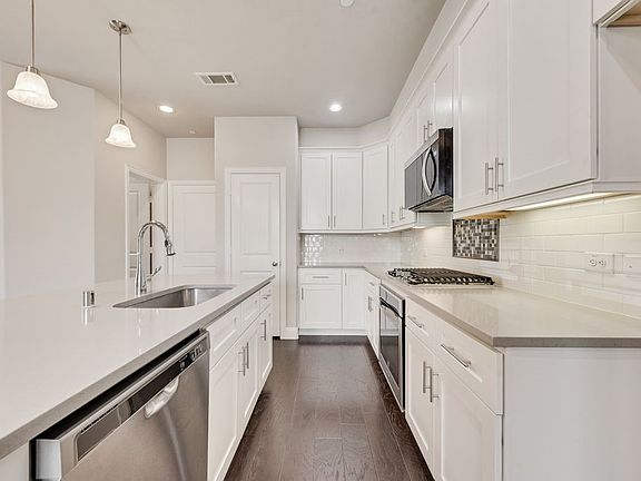 4th image of 281 Scotia St