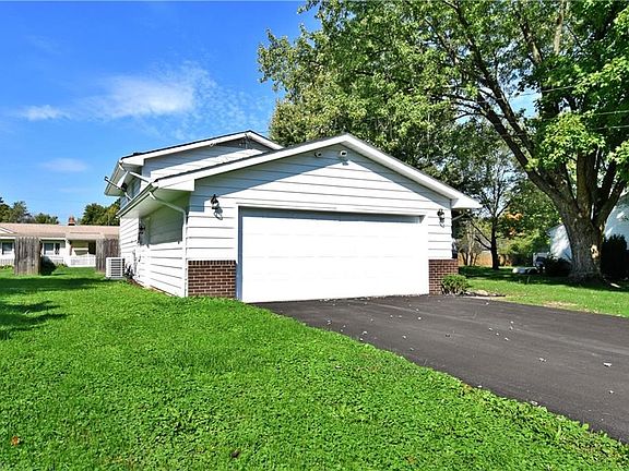 4th image of 4180 Claridge Dr