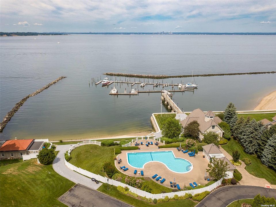 55 Pembroke Dr, Glen Cove, NY 11542 Zillow