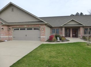 2652 S Pine Meadow Ct, Decatur, IL 62521