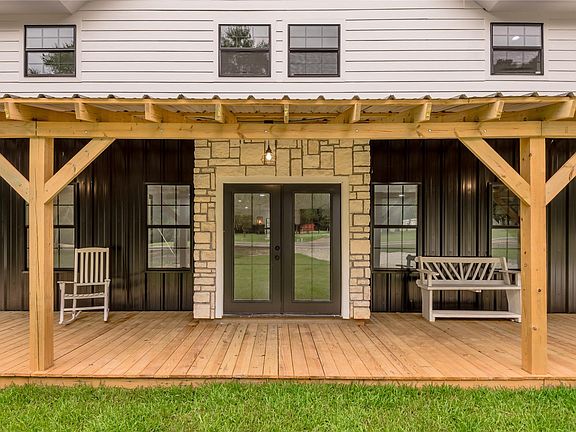 4th image of 216 N Fm 225