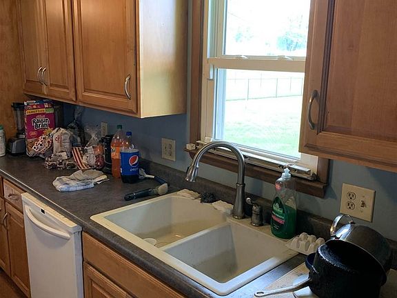 3rd image of 413 North Dr