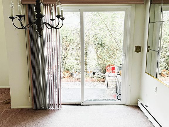 5th image of 439D Chesterfield Court
