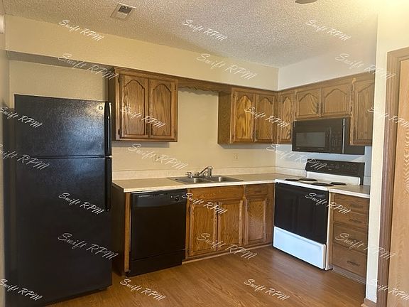 4th image of 531 NE Churchill St #2-1