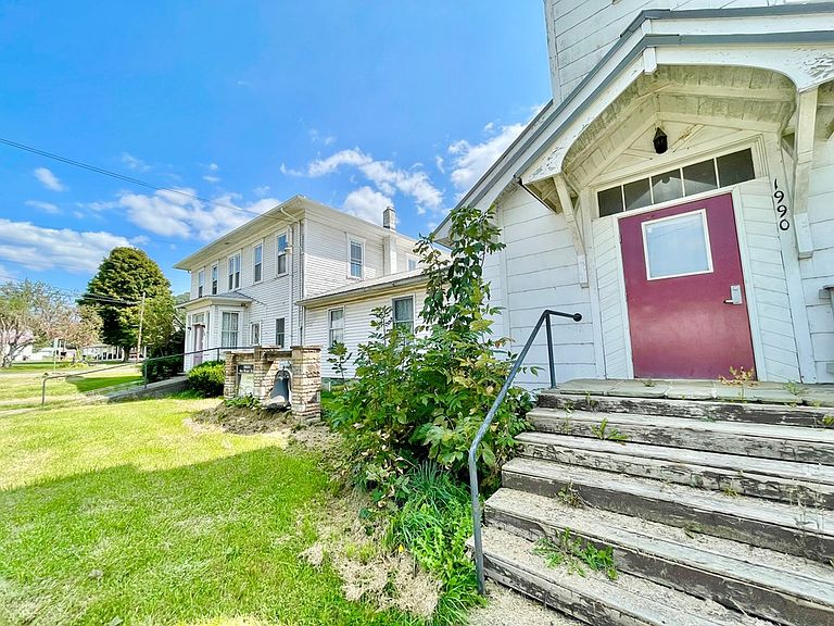 Listing photo 3