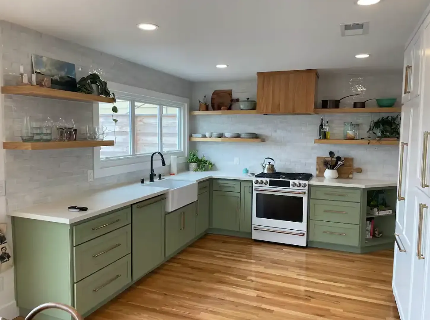 2 Bedroom Cottage Just Blocks from the Beach in Ocean Beach — Photo 1