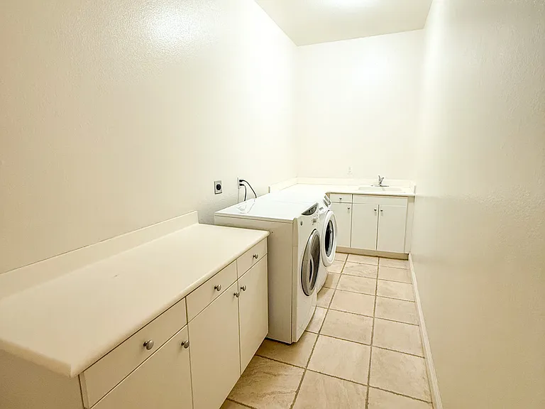1030 White Alder Ave — Photo 25
