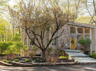 7 Ridgeview Rd, Hopewell Junction, NY 12533