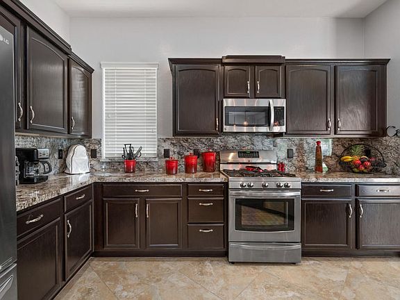 4 - Kitchen III