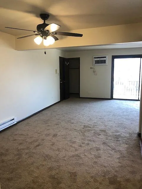 2 bed, 950 sqft, $1,500 — Photo 3